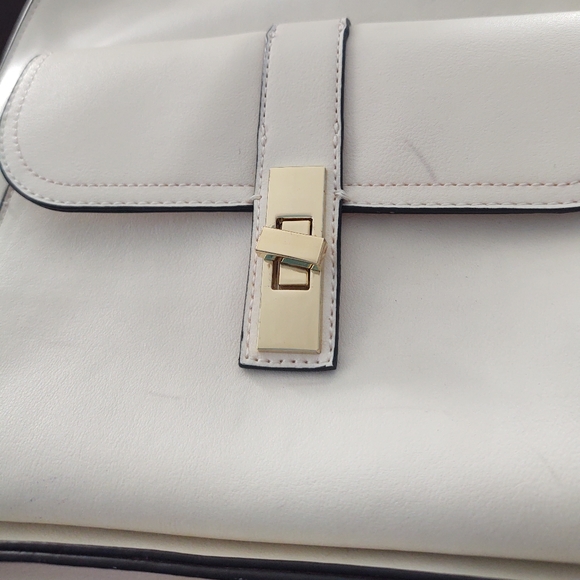 Steve Madden Crossbody - Picture 4 of 14